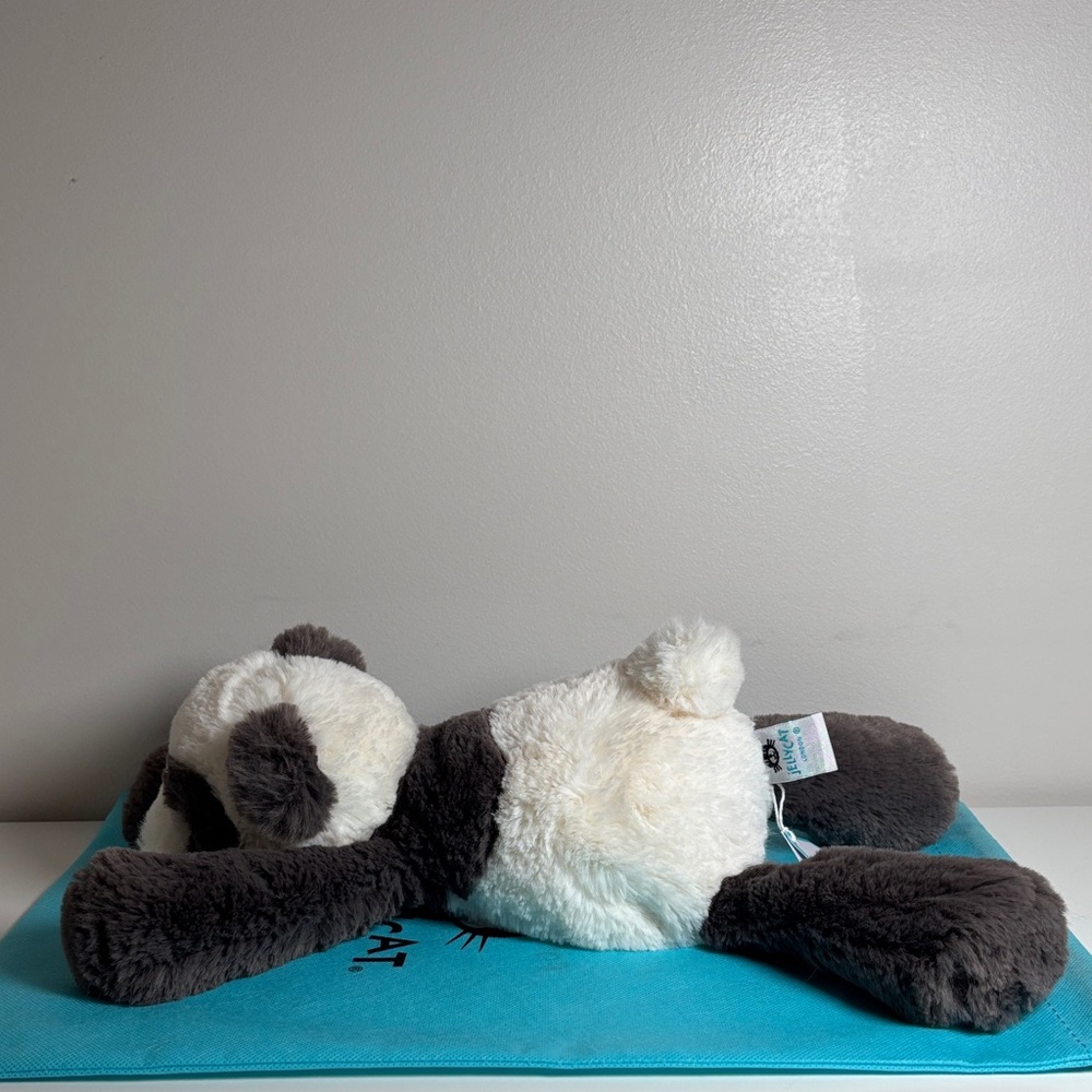 AUTHENTIC NWT Jellycat Smudge Panda Medium W./Dust Bag US Seller - Picture 2 of 7